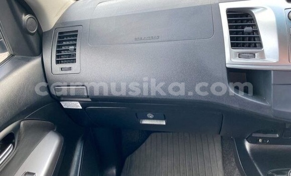 Nunua Ilio tumika Toyota Hilux Nyeupe Gari ndani ya Beitbridge nchini Matabeleland Kusini Nunua Ilio tumika Toyota Hilux Nyeupe Gari ndani ya Beitbridge nchini Matabeleland Kusini