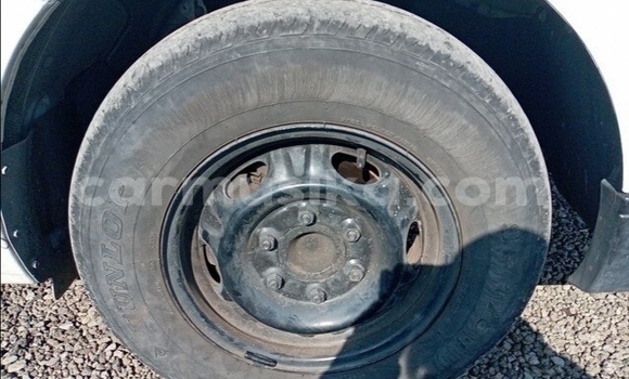 Buy Used Nissan Caravan White Car in Beitbridge in Matabeleland South Buy Used Nissan Caravan White Car in Beitbridge in Matabeleland South