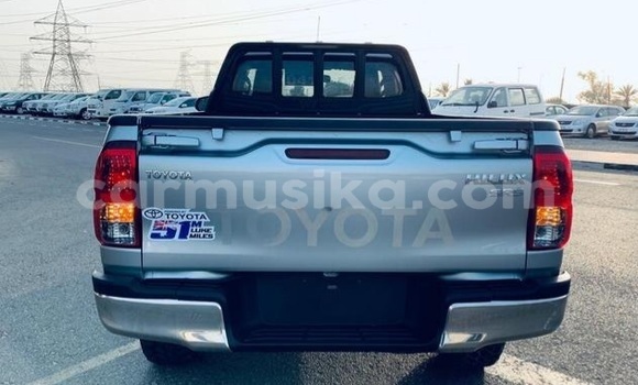 Acheter Occasion Voiture Toyota Hilux Beige à Beitbridge, Matabeleland South Acheter Occasion Voiture Toyota Hilux Beige à Beitbridge, Matabeleland South