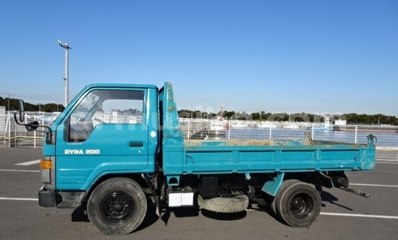Buy Used Toyota Dyna Blue Truck in Beitbridge in Matabeleland South Buy Used Toyota Dyna Blue Truck in Beitbridge in Matabeleland South