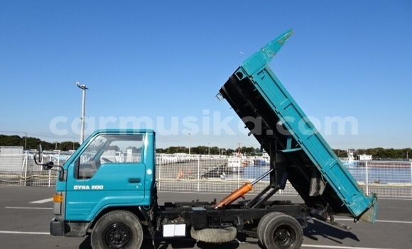 Buy Used Toyota Dyna Blue Truck in Beitbridge in Matabeleland South Buy Used Toyota Dyna Blue Truck in Beitbridge in Matabeleland South