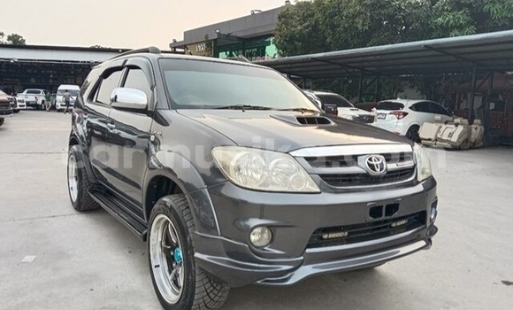 Tenga Tsaru Toyota Fortuner Nhema Mota in Beitbridge in Matabeleland South Tenga Tsaru Toyota Fortuner Nhema Mota in Beitbridge in Matabeleland South