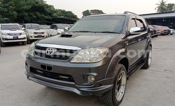 Tenga Tsaru Toyota Fortuner Nhema Mota in Beitbridge in Matabeleland South Tenga Tsaru Toyota Fortuner Nhema Mota in Beitbridge in Matabeleland South