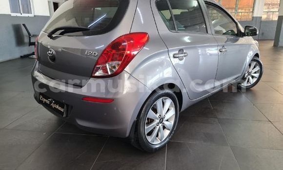 Nunua Ilio tumika Hyundai i20 Fedha Gari ndani ya Beitbridge nchini Matabeleland Kusini