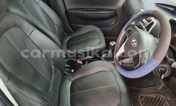 Acheter Occasion Voiture Hyundai i20 Gris à Beitbridge, Matabeleland South Acheter Occasion Voiture Hyundai i20 Gris à Beitbridge, Matabeleland South