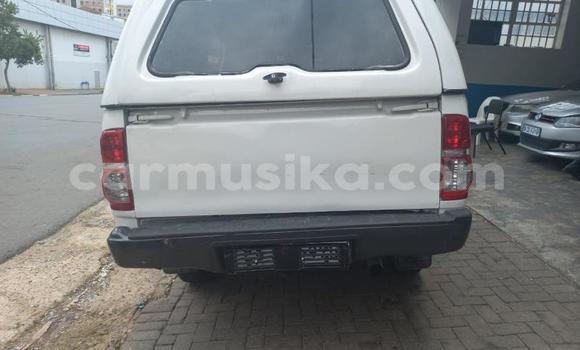 Acheter Occasion Voiture Toyota Hilux Blanc à Beitbridge, Matabeleland South Acheter Occasion Voiture Toyota Hilux Blanc à Beitbridge, Matabeleland South