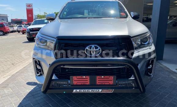 Buy Used Toyota Hilux Silver Car in Beitbridge in Matabeleland South