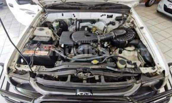 Acheter Occasion Voiture Toyota Hilux Blanc à Beitbridge, Matabeleland South Acheter Occasion Voiture Toyota Hilux Blanc à Beitbridge, Matabeleland South