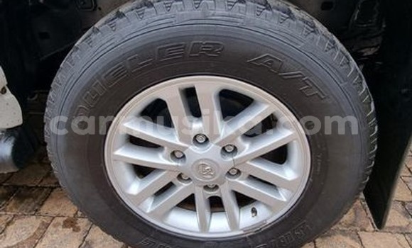 Acheter Occasion Voiture Toyota Hilux Blanc à Beitbridge, Matabeleland South Acheter Occasion Voiture Toyota Hilux Blanc à Beitbridge, Matabeleland South