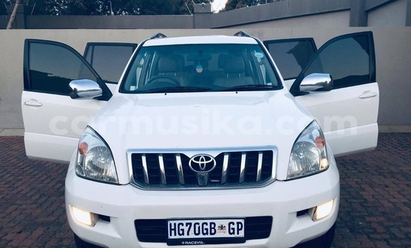 Tenga Tsaru Toyota Land Cruiser Prado Chena Mota in Beitbridge in Matabeleland South Tenga Tsaru Toyota Land Cruiser Prado Chena Mota in Beitbridge in Matabeleland South