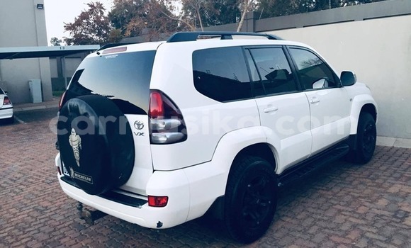 Tenga Tsaru Toyota Land Cruiser Prado Chena Mota in Beitbridge in Matabeleland South Tenga Tsaru Toyota Land Cruiser Prado Chena Mota in Beitbridge in Matabeleland South