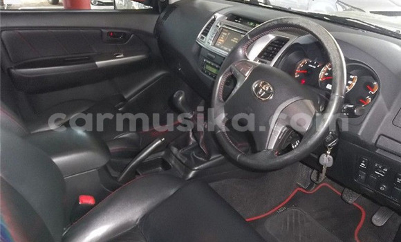 Acheter Occasion Voiture Toyota Hilux Blanc à Beitbridge, Matabeleland South Acheter Occasion Voiture Toyota Hilux Blanc à Beitbridge, Matabeleland South