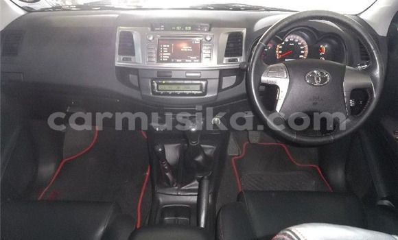 Acheter Occasion Voiture Toyota Hilux Blanc à Beitbridge, Matabeleland South Acheter Occasion Voiture Toyota Hilux Blanc à Beitbridge, Matabeleland South