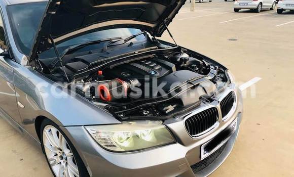 Tenga Tsaru BMW 3–Series Sirivha Mota in Beitbridge in Matabeleland South Tenga Tsaru BMW 3–Series Sirivha Mota in Beitbridge in Matabeleland South