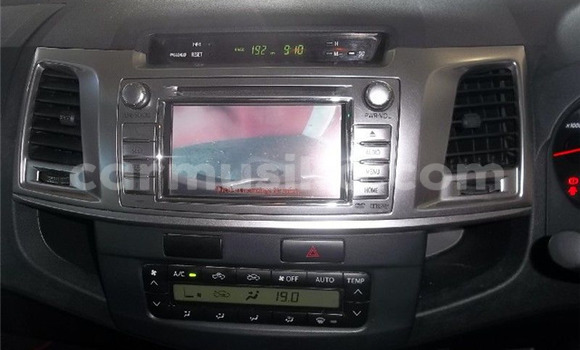 Acheter Occasion Voiture Toyota Hilux Blanc à Beitbridge, Matabeleland South Acheter Occasion Voiture Toyota Hilux Blanc à Beitbridge, Matabeleland South