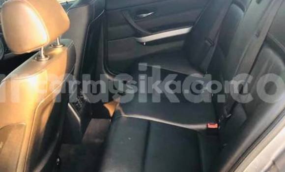 Tenga Tsaru BMW 3–Series Sirivha Mota in Beitbridge in Matabeleland South Tenga Tsaru BMW 3–Series Sirivha Mota in Beitbridge in Matabeleland South