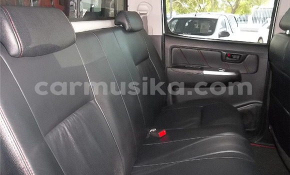 Acheter Occasion Voiture Toyota Hilux Blanc à Beitbridge, Matabeleland South Acheter Occasion Voiture Toyota Hilux Blanc à Beitbridge, Matabeleland South