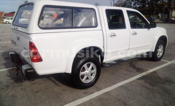 Buy Used Isuzu KB White Car in Beitbridge in Matabeleland South Buy Used Isuzu KB White Car in Beitbridge in Matabeleland South