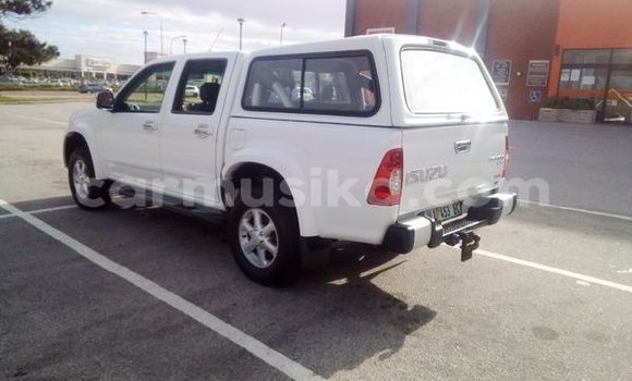 Buy Used Isuzu KB White Car in Beitbridge in Matabeleland South Buy Used Isuzu KB White Car in Beitbridge in Matabeleland South