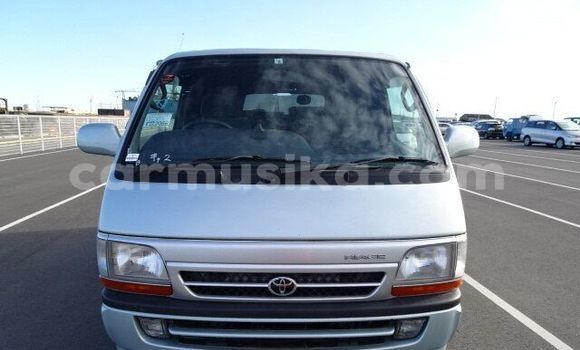Buy Used Toyota Hiace Blue Car in Beitbridge in Matabeleland South