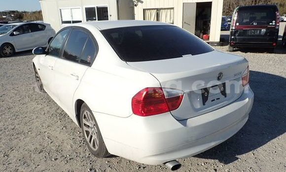 Nunua Ilio tumika BMW 3–Series Nyeupe Gari ndani ya Beitbridge nchini Matabeleland Kusini Nunua Ilio tumika BMW 3–Series Nyeupe Gari ndani ya Beitbridge nchini Matabeleland Kusini