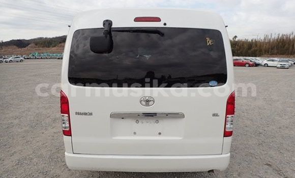 Nunua Ilio tumika Toyota Hiace Nyeupe Gari ndani ya Beitbridge nchini Matabeleland Kusini