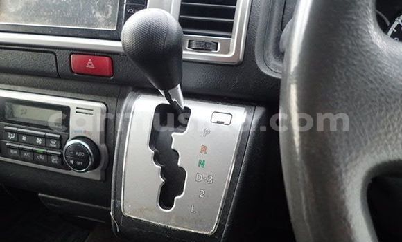 Buy Used Toyota Hiace White Car in Beitbridge in Matabeleland South Buy Used Toyota Hiace White Car in Beitbridge in Matabeleland South