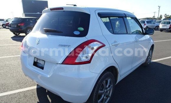 Buy Used Suzuki Swift White Car in Beitbridge in Matabeleland South Buy Used Suzuki Swift White Car in Beitbridge in Matabeleland South