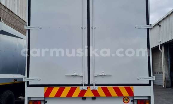 Buy Used Isuzu FTR 850 Other Truck in Beitbridge in Matabeleland South Buy Used Isuzu FTR 850 Other Truck in Beitbridge in Matabeleland South