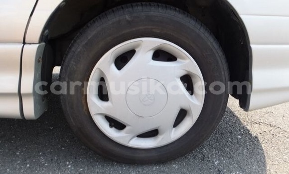 Acheter Occasion Voiture Toyota Noah Gris à Beitbridge, Matabeleland South Acheter Occasion Voiture Toyota Noah Gris à Beitbridge, Matabeleland South