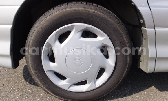 Acheter Occasion Voiture Toyota Noah Gris à Beitbridge, Matabeleland South Acheter Occasion Voiture Toyota Noah Gris à Beitbridge, Matabeleland South