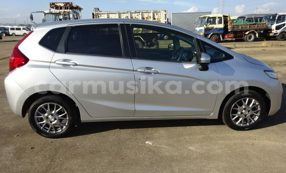 Acheter Occasion Voiture Honda Fit Gris à Beitbridge, Matabeleland South Acheter Occasion Voiture Honda Fit Gris à Beitbridge, Matabeleland South