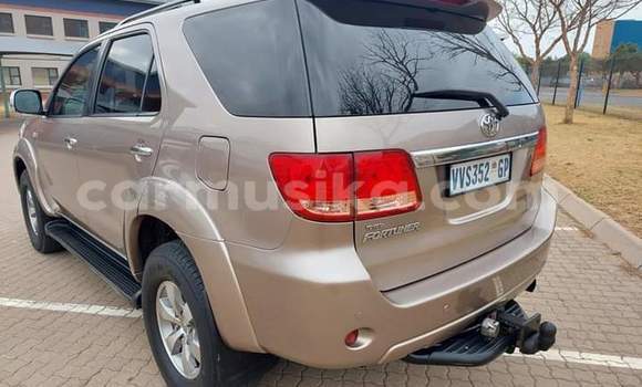 Tenga Tsaru Toyota Fortuner Zvimwe Mota in Beitbridge in Matabeleland South Tenga Tsaru Toyota Fortuner Zvimwe Mota in Beitbridge in Matabeleland South