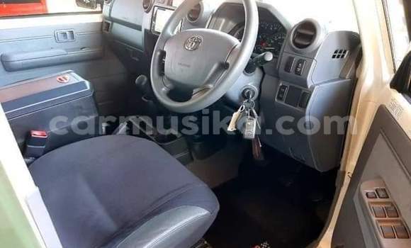 Acheter Occasion Voiture Toyota Land Cruiser Autre à Beitbridge, Matabeleland South Acheter Occasion Voiture Toyota Land Cruiser Autre à Beitbridge, Matabeleland South