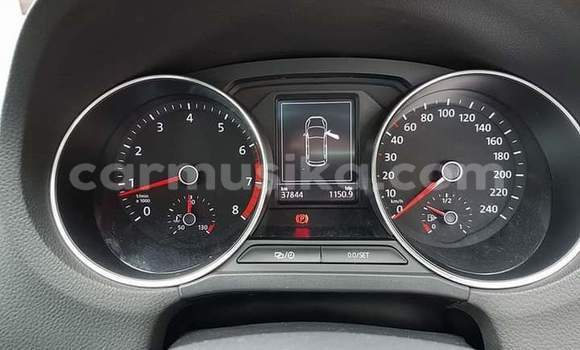 Acheter Occasion Voiture Volkswagen Polo Rouge à Beitbridge, Matabeleland South Acheter Occasion Voiture Volkswagen Polo Rouge à Beitbridge, Matabeleland South