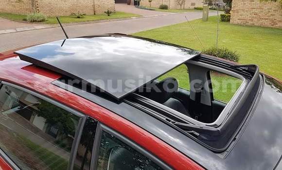 Acheter Occasion Voiture Volkswagen Polo Rouge à Beitbridge, Matabeleland South Acheter Occasion Voiture Volkswagen Polo Rouge à Beitbridge, Matabeleland South