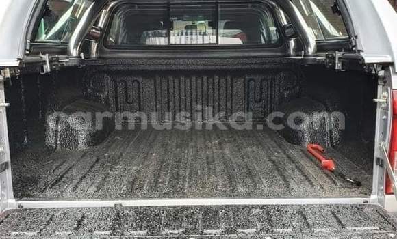 Acheter Occasion Voiture Toyota Hilux Autre à Beitbridge, Matabeleland South Acheter Occasion Voiture Toyota Hilux Autre à Beitbridge, Matabeleland South