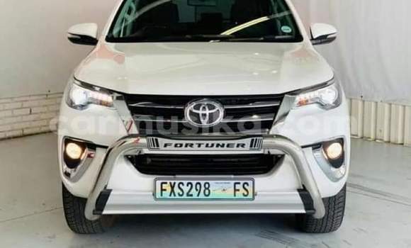 Acheter Occasion Voiture Toyota Fortuner Blanc à Beitbridge, Matabeleland South Acheter Occasion Voiture Toyota Fortuner Blanc à Beitbridge, Matabeleland South