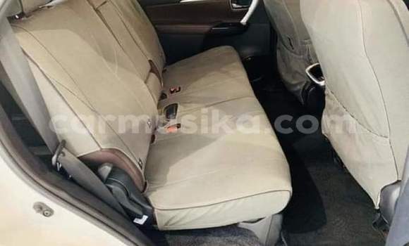 Acheter Occasion Voiture Toyota Fortuner Blanc à Beitbridge, Matabeleland South Acheter Occasion Voiture Toyota Fortuner Blanc à Beitbridge, Matabeleland South