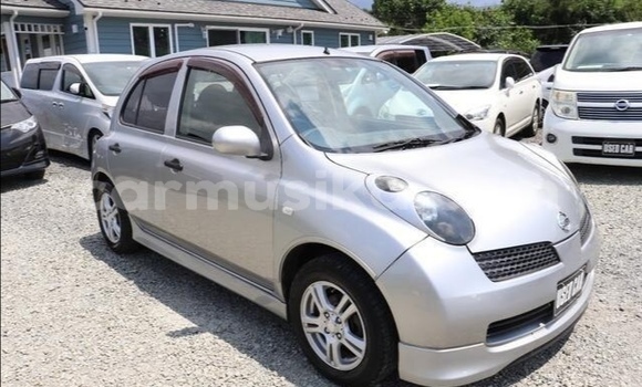 Nunua Ilio tumika Nissan March Fedha Gari ndani ya Beitbridge nchini Matabeleland Kusini Nunua Ilio tumika Nissan March Fedha Gari ndani ya Beitbridge nchini Matabeleland Kusini