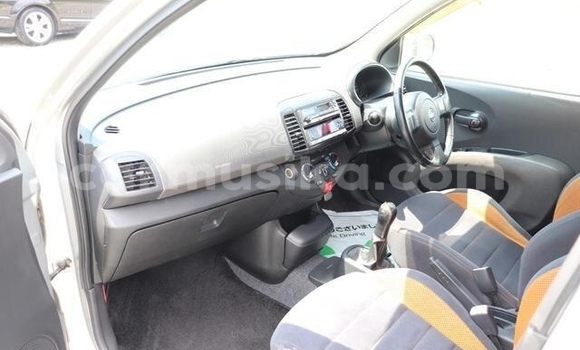 Nunua Ilio tumika Nissan March Fedha Gari ndani ya Beitbridge nchini Matabeleland Kusini Nunua Ilio tumika Nissan March Fedha Gari ndani ya Beitbridge nchini Matabeleland Kusini