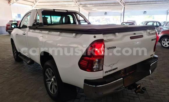 Tenga Tsaru Toyota Hilux Chena Mota in Beitbridge in Matabeleland South Tenga Tsaru Toyota Hilux Chena Mota in Beitbridge in Matabeleland South