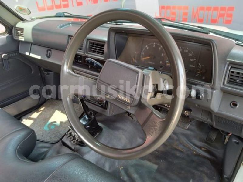 Big with watermark toyota hilux matabeleland south beitbridge 27090