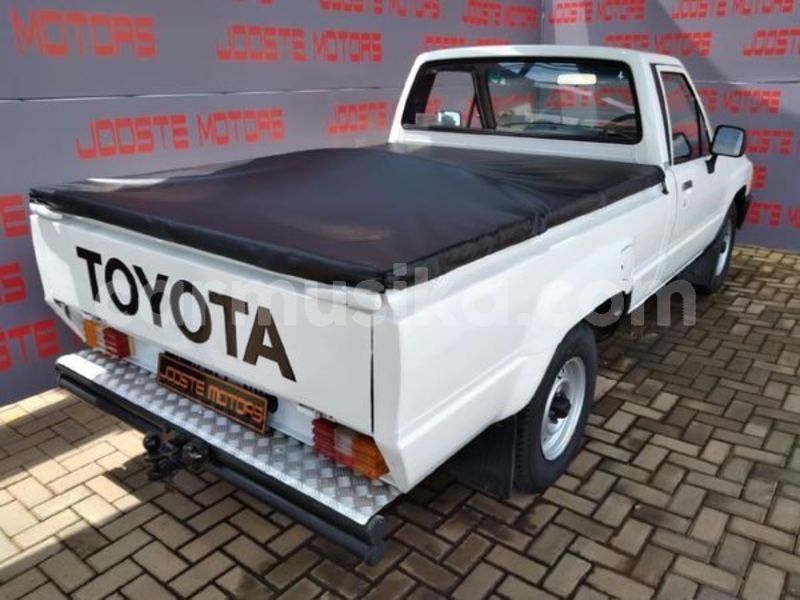 Big with watermark toyota hilux matabeleland south beitbridge 27090