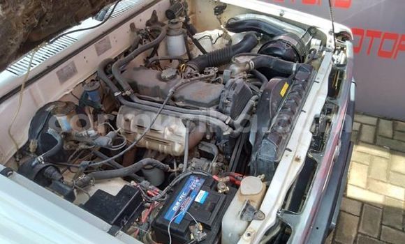 Acheter Occasion Voiture Toyota Hilux Blanc à Beitbridge, Matabeleland South Acheter Occasion Voiture Toyota Hilux Blanc à Beitbridge, Matabeleland South