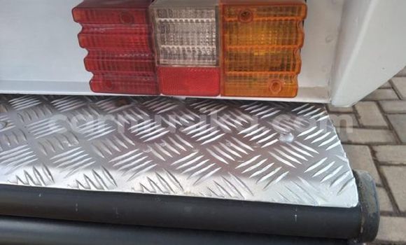 Acheter Occasion Voiture Toyota Hilux Blanc à Beitbridge, Matabeleland South Acheter Occasion Voiture Toyota Hilux Blanc à Beitbridge, Matabeleland South