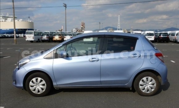 Acheter Occasion Voiture Toyota Vitz Bleu à Beitbridge, Matabeleland South Acheter Occasion Voiture Toyota Vitz Bleu à Beitbridge, Matabeleland South
