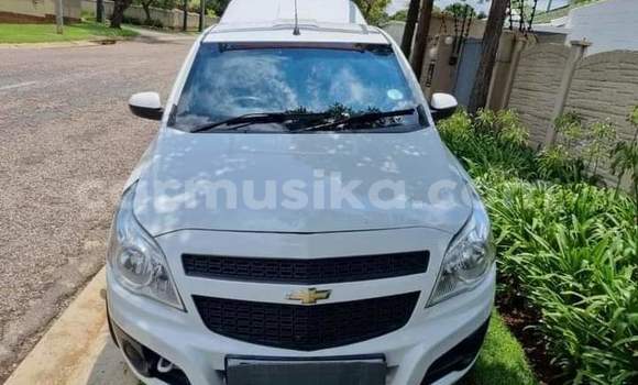 Nunua Ilio tumika Chevrolet Van Nyeupe Gari ndani ya Beitbridge nchini Matabeleland Kusini Nunua Ilio tumika Chevrolet Van Nyeupe Gari ndani ya Beitbridge nchini Matabeleland Kusini