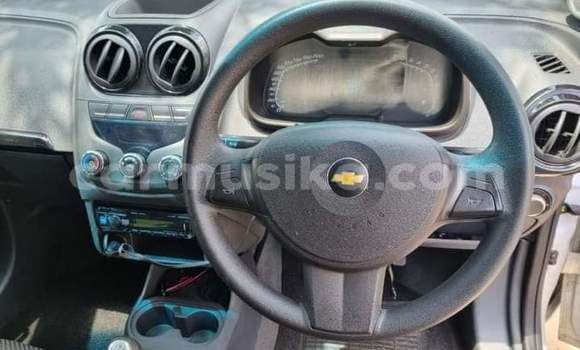 Nunua Ilio tumika Chevrolet Van Nyeupe Gari ndani ya Beitbridge nchini Matabeleland Kusini Nunua Ilio tumika Chevrolet Van Nyeupe Gari ndani ya Beitbridge nchini Matabeleland Kusini