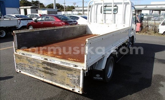 Acheter Occasion Utilitaire Toyota Dyna Blanc à Beitbridge, Matabeleland South Acheter Occasion Utilitaire Toyota Dyna Blanc à Beitbridge, Matabeleland South